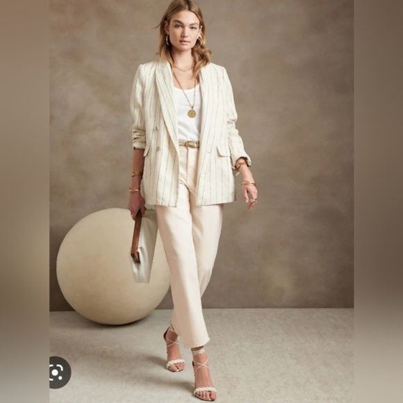 Banana Republic Denim - New! BANANA REPUBLIC High Rise Straight Jeans, Ecru Cream, Size 32 (Also in 30)